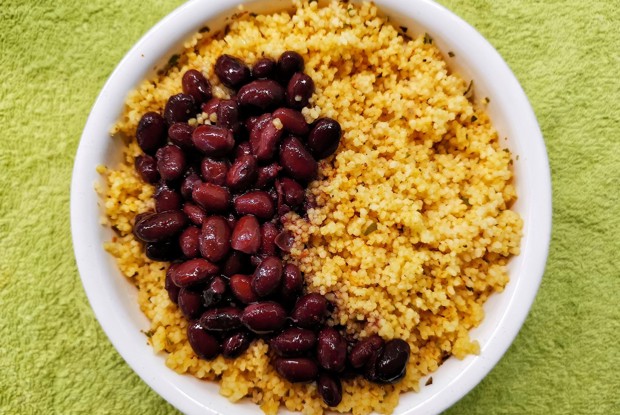 Кускус с карри и фасолью