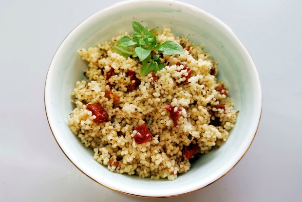 Кускус с вялеными помидорами