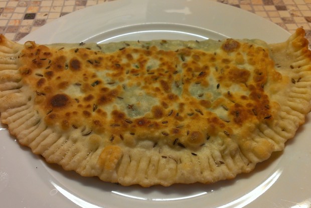 Кутаб с зеленью и сыром сулугуни