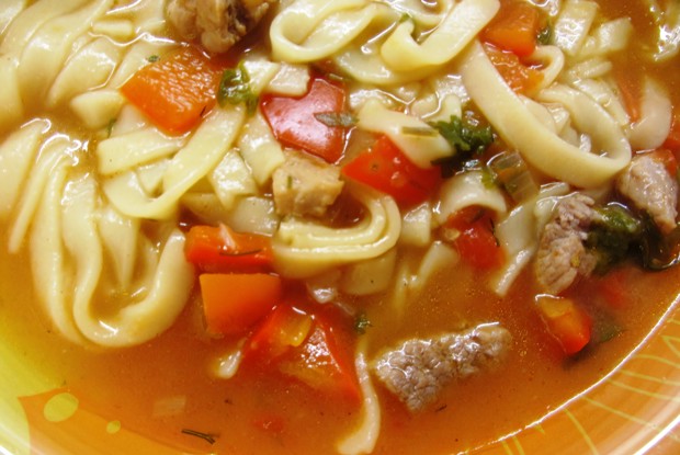 Лагман на телячьем бульоне