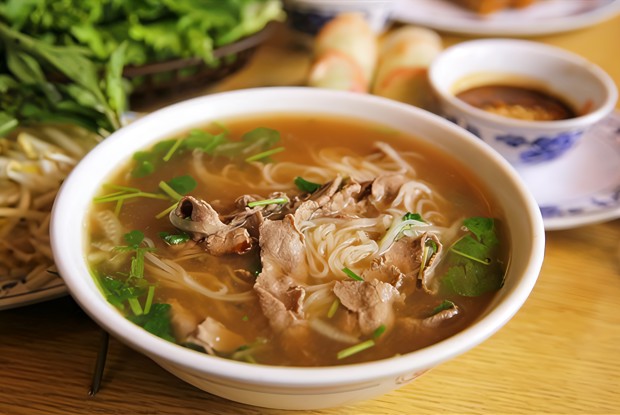 Лапша с говядиной и овощами