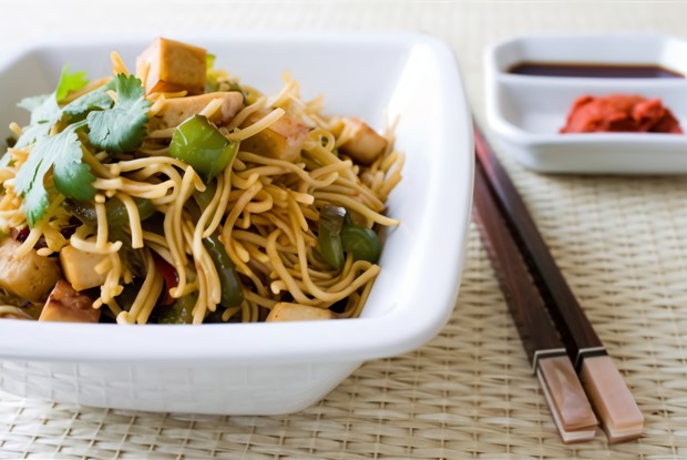 Лапша с карри и сыром тофу