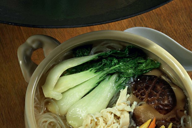 Лапша с курицей и шиитаке