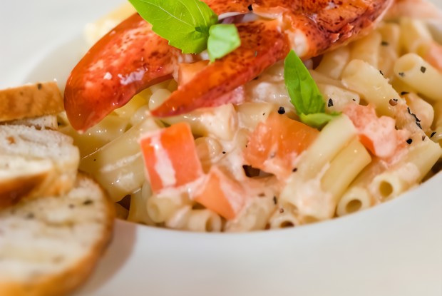 Лапша с лангустами (или с раками)