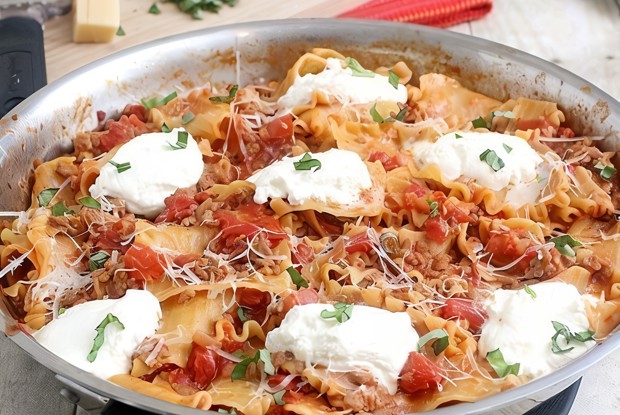 Лазанья в сковороде