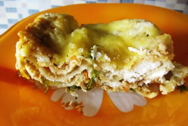 Лазанья с рукколой и болоньезе