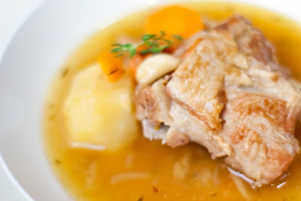 Легкая шурпа из баранины с тимьяном