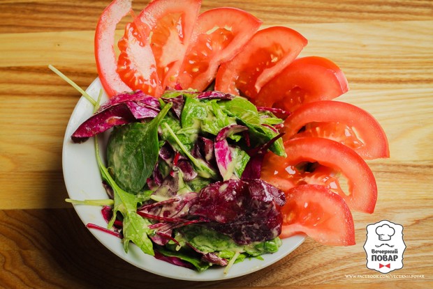 Легкий французский салат с соусом винегрет
