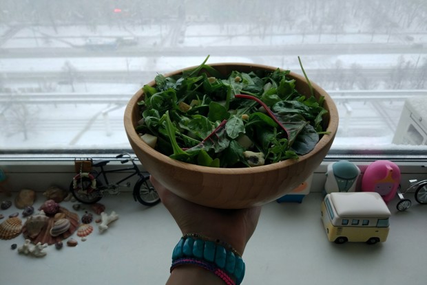 Легкий салат с медово-лимонной заправкой