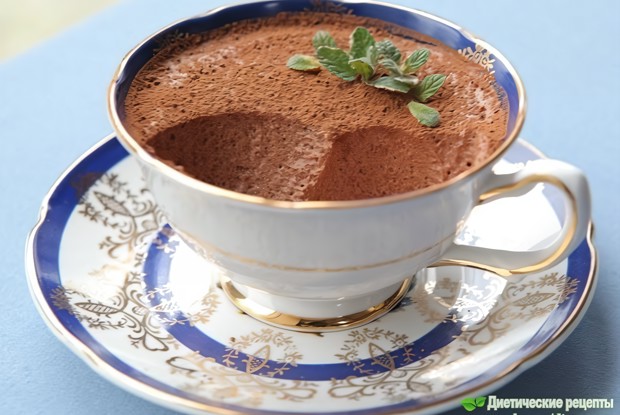 Легкий шоколадный мусс с мятой