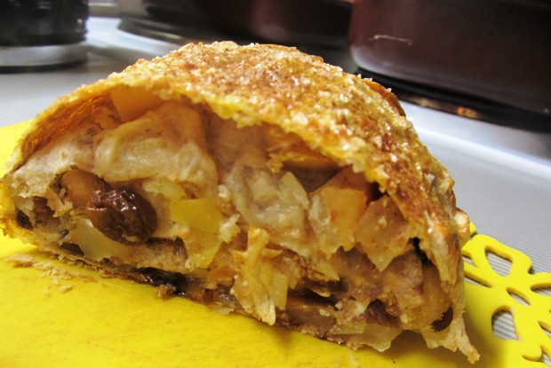 Ленивый яблочный штрудель