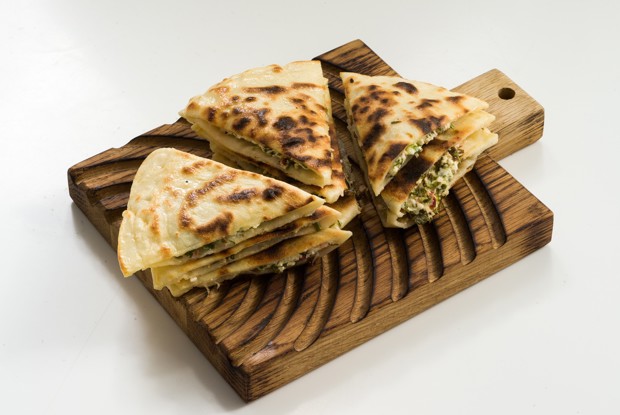 Лепешки с творогом и зеленью