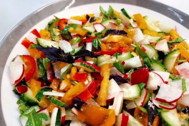 Летний витаминный салат