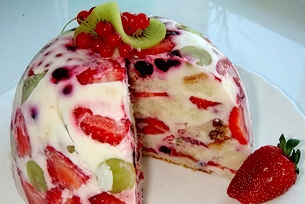 Летний ягодный десерт