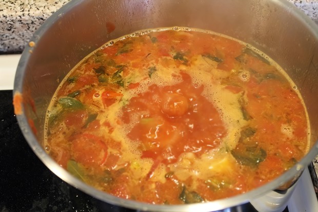 Летний овощной суп с фасолью