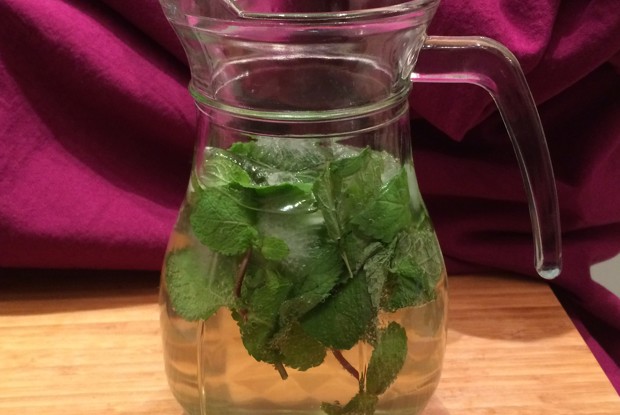 Лимонад из яблочной газировки (Кolsyrad äppeldryck)