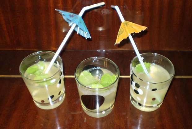 Лимонад с мятой и газированной водой