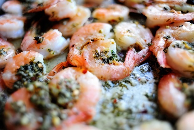 Лимонные креветки со специями