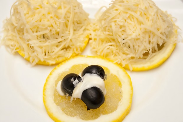 Лимонные ломтики с сыром