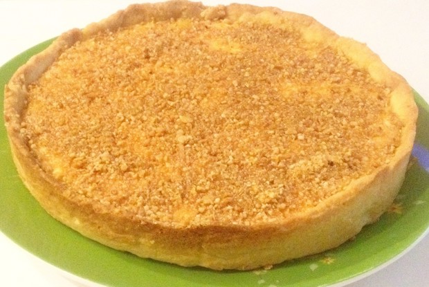 Лимонный тарт с крем-фрешем и миндалем