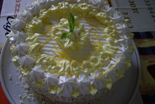 Лимонный торт с масляным кремом