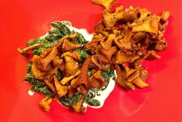 Лисички со шпинатом