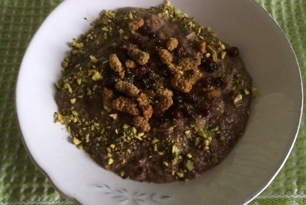 Льняная каша с шелковицей на апельсиновом соке