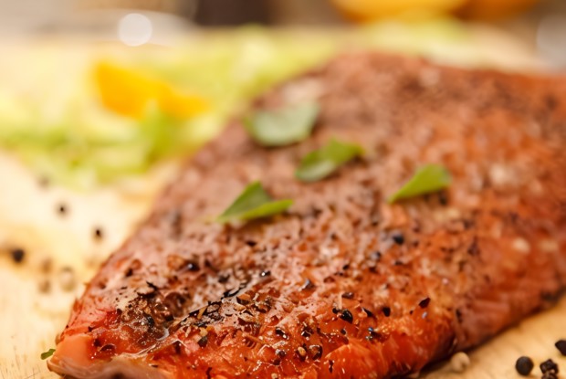 Лосось на гриле в кленовом сиропе и апельсиновом соке