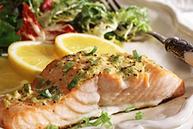 Лосось, запеченный в сливках