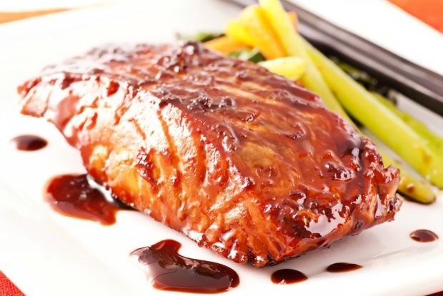 Лососевые стейки с медом и соевым соусом