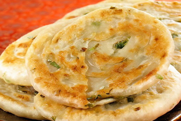 Луковые оладьи