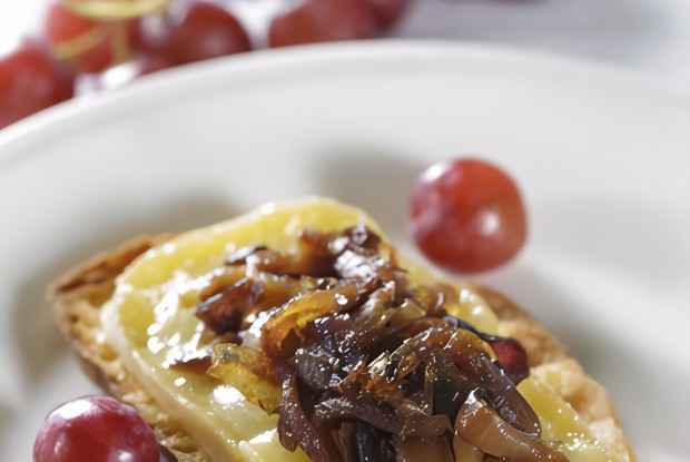 Луковый мармелад с морской солью