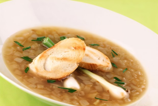 Луковый бульон (Potage a l'oignon)