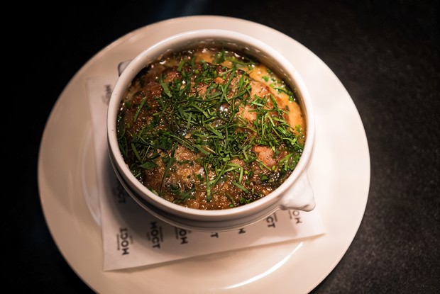 Луковый суп с гренками