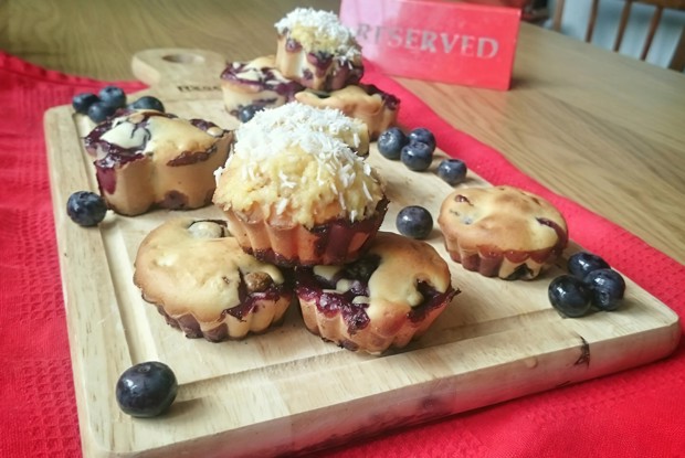 Маффины с целой голубикой