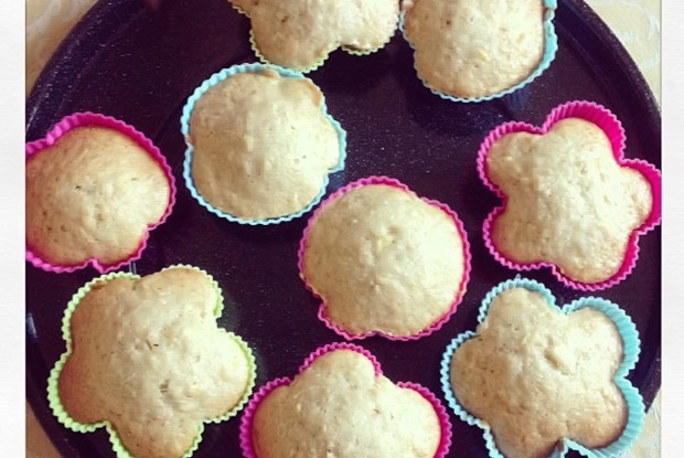 Маффины с яблоками, морковью и бананами