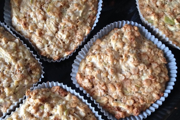 Маффины с яблоком и овсяными хлопьями