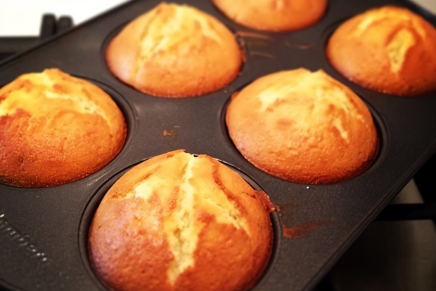 Маффины с персиками