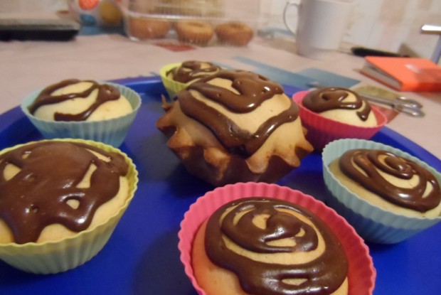 Маффины с шоколадным кремом