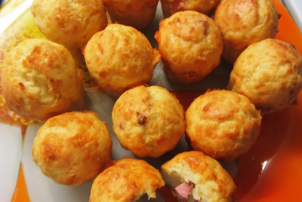 Маффины с сыром и ветчиной
