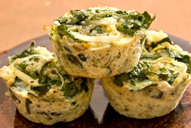 Маффины из киноа со шпинатом