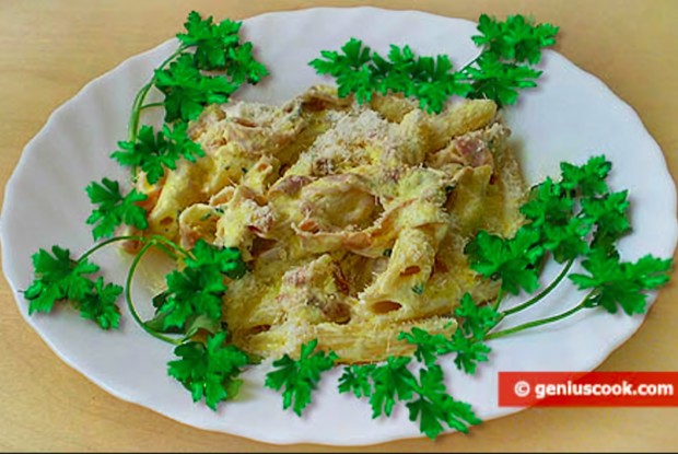 Макароны пенне с прошутто в сливочном соусе
