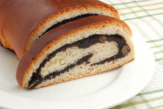 Маковый рулет с медом