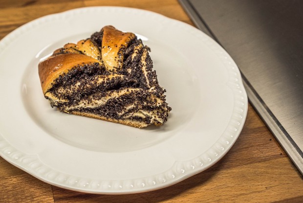 Маковый пирог на миндальной муке