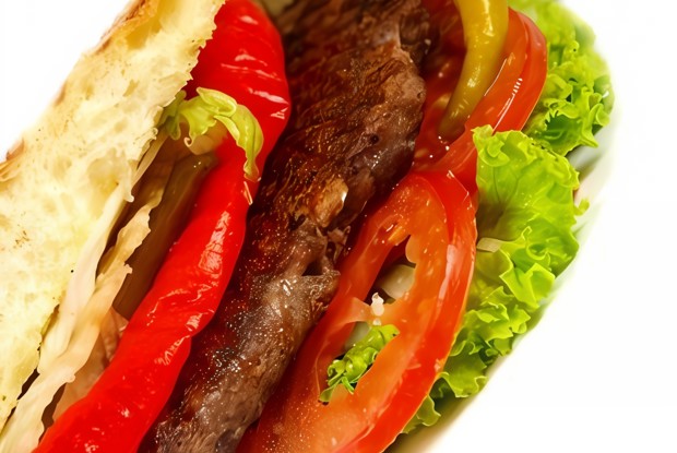 Маленькие бургеры в пите с салатом и овощами