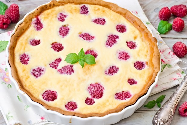 Малиновая шарлотка