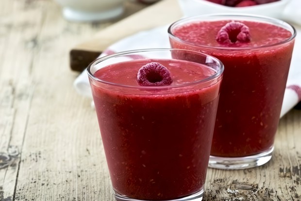 Малиновый коктейль с базиликом