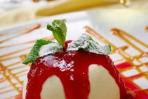 Малиновый соус с шампанским