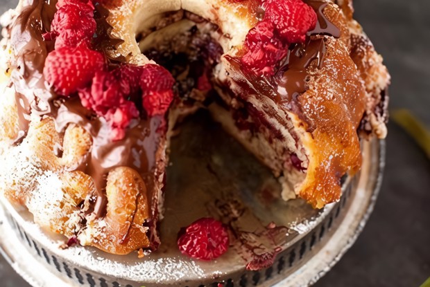 Малиново-шоколадный кекс