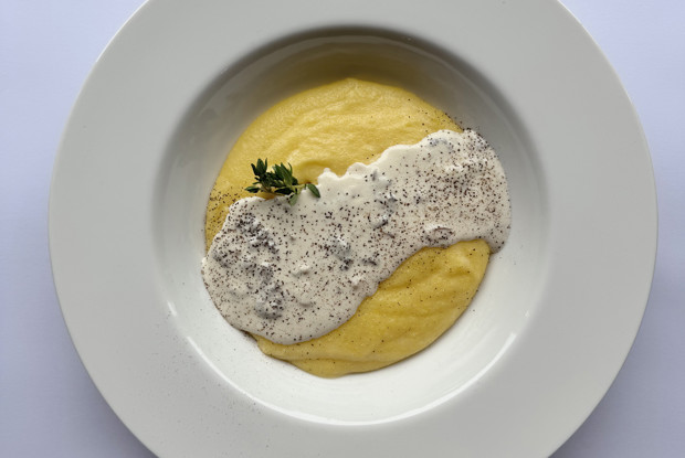 Мамалыга с копченым сулугуни